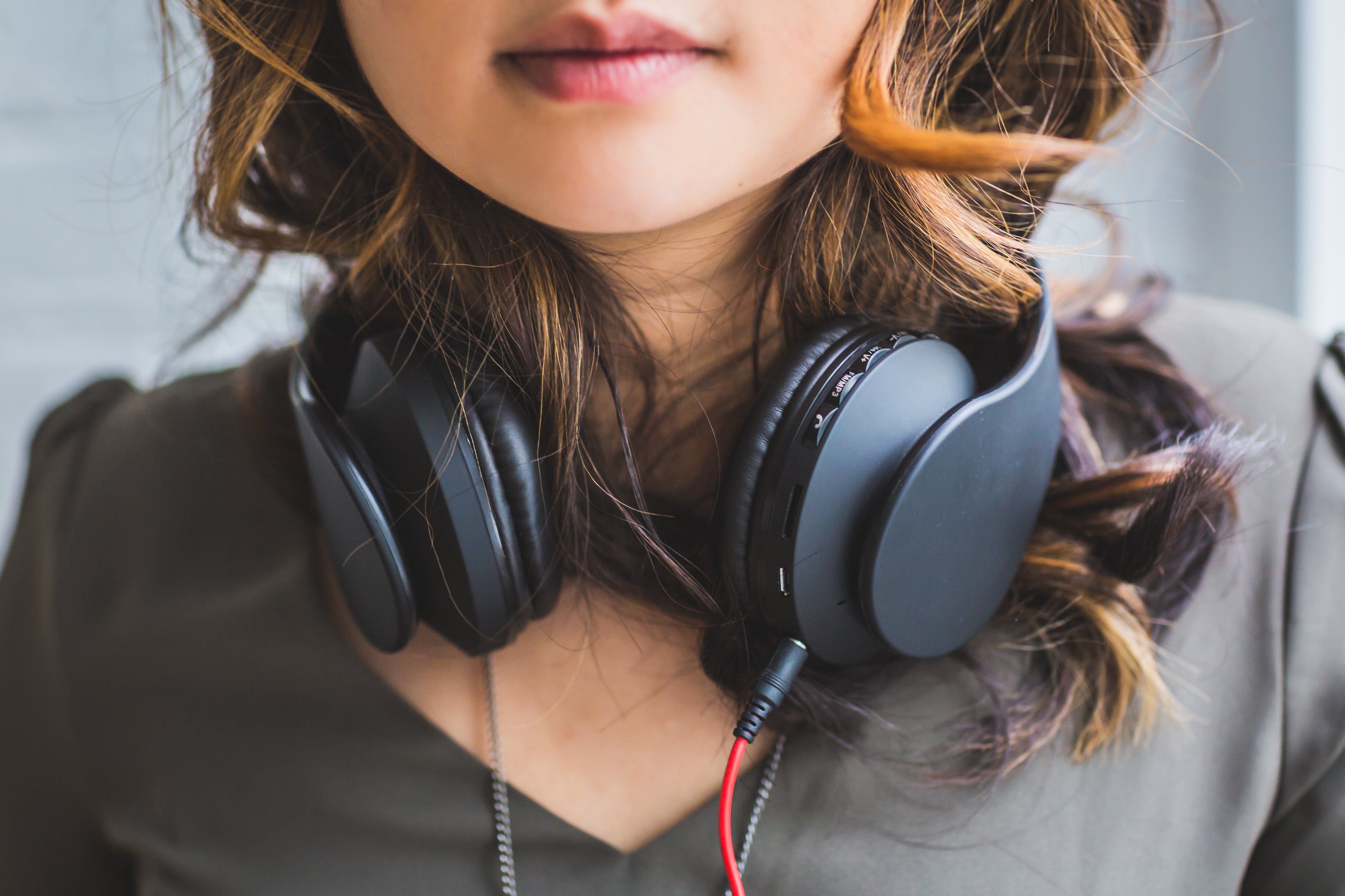 Ders Çalışırken Müzik Dinlemek Çocuğunuzun Zihinsel Kapasitesini Geliştiriyor